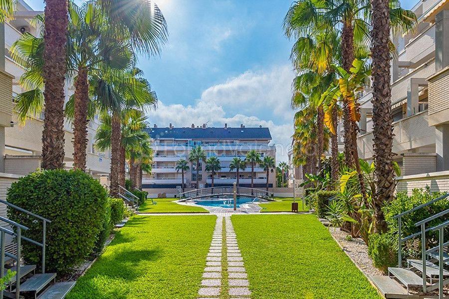 Apartamento Elegance Дения Екстериор снимка